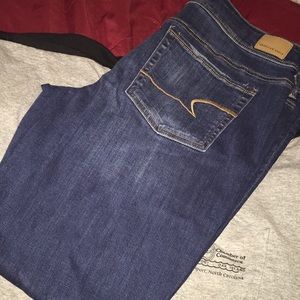 NWOT American Eagle Jeans. Size 18. Kick Boot.